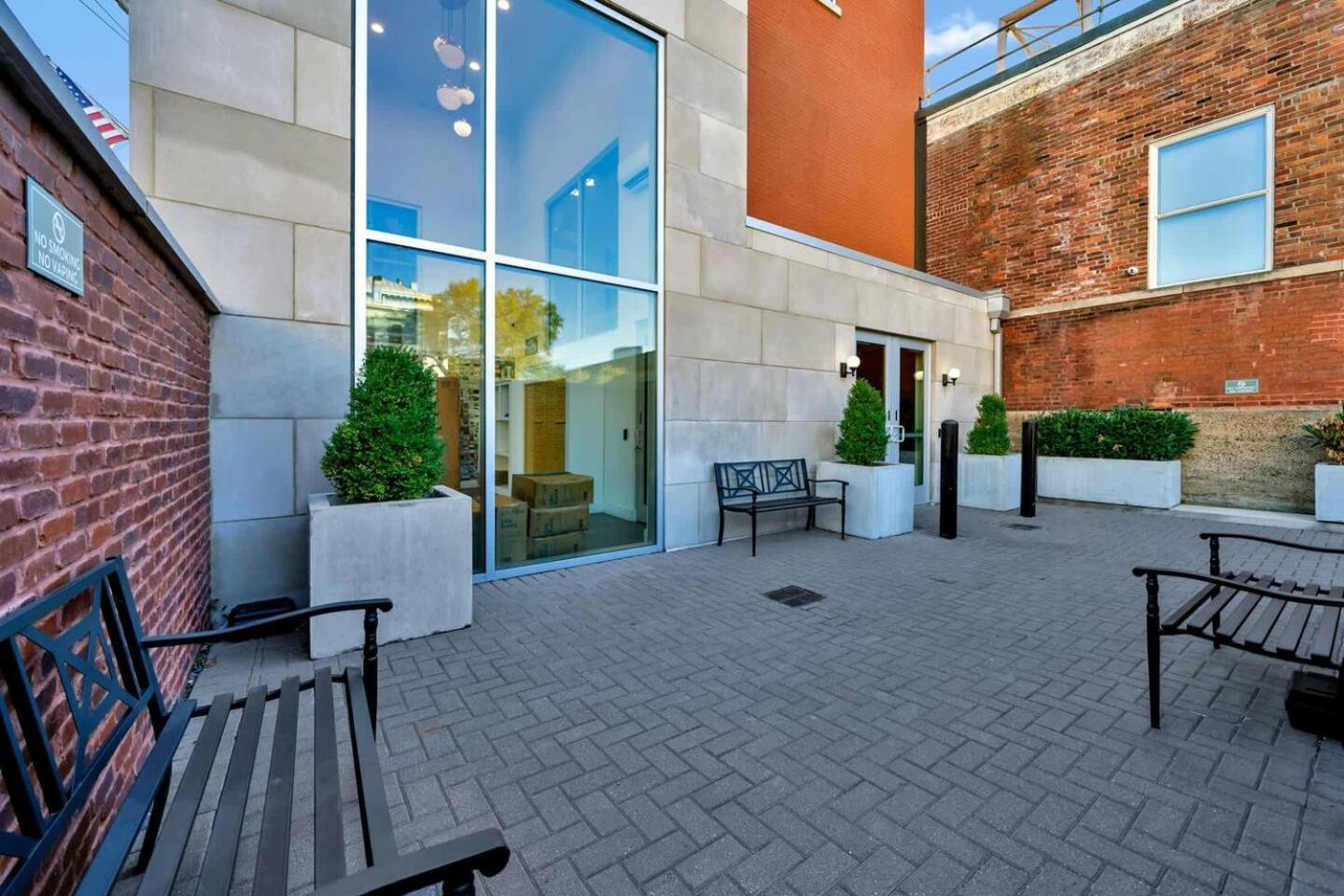 Bright And Modern Studio In Louisville # 109 Exterior photo